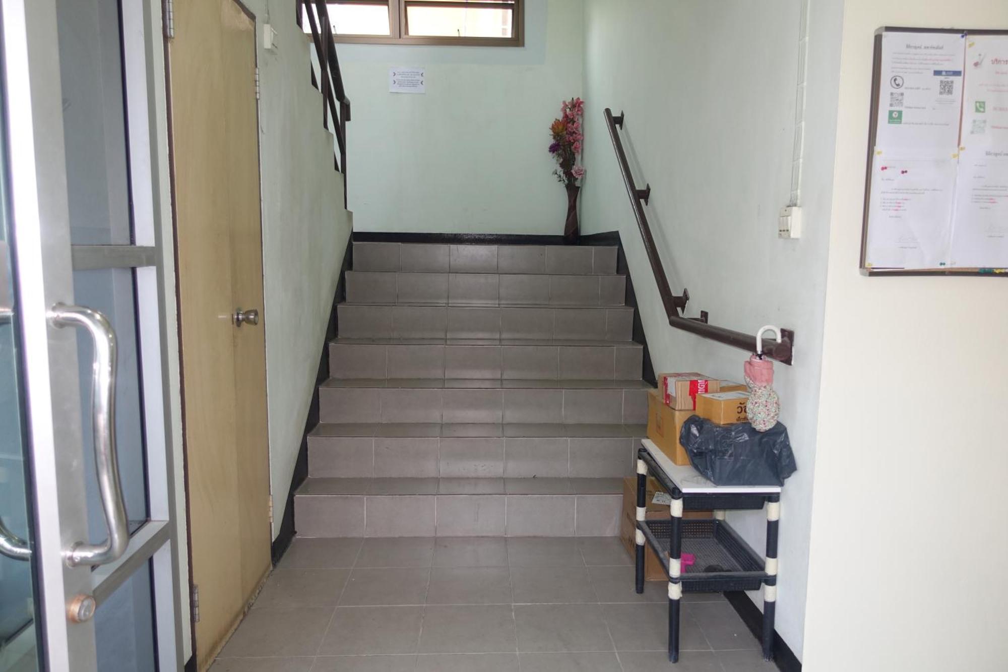 ธิติกาญจน์ อพาร์ทเม้นท์ Apartment Ban Khlong Samrong Exterior foto